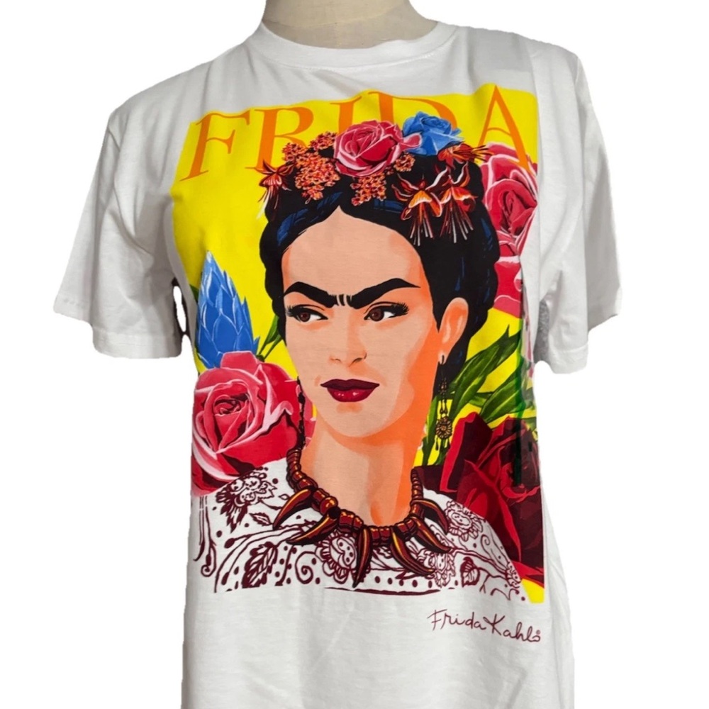 Frida Kahlo New shirt, size large L white color, short sleeve, 50% cotton,